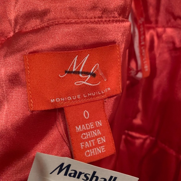 Dress - Picture 2 of 3